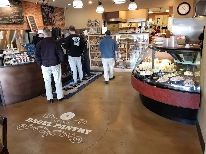 Bagel Pantry interior